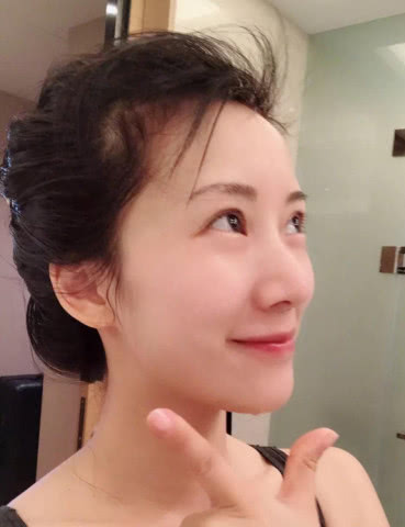 The mummies use the step