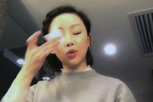 The mummies use the step