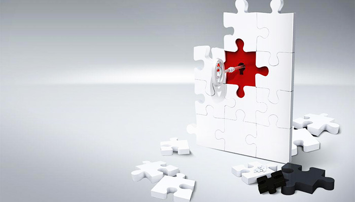 Hazards of knowledge fragmentation