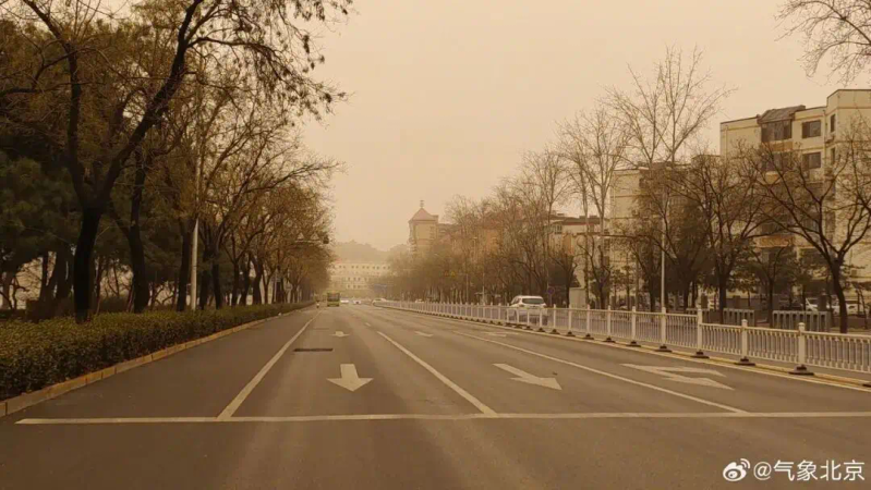 The causes of sandy weather