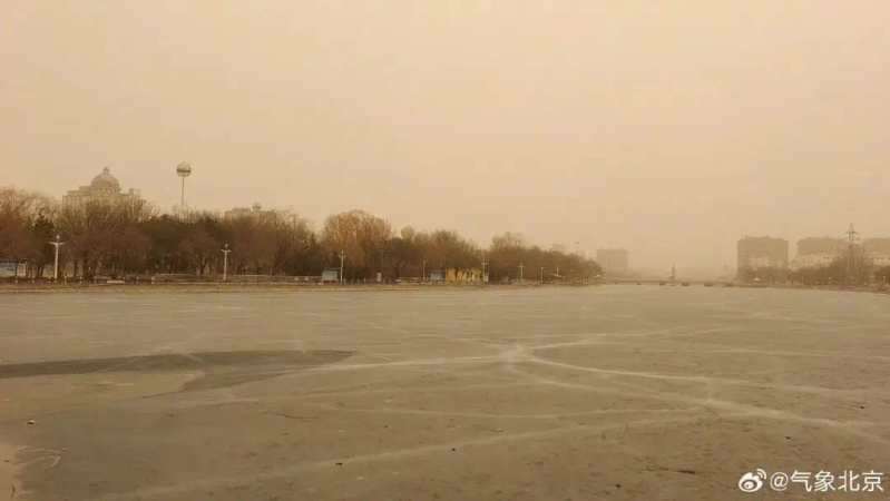 The causes of sandy weather