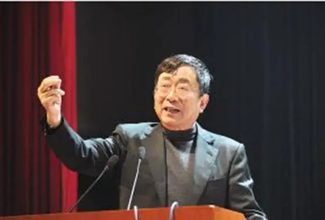 余秋雨的散文特点