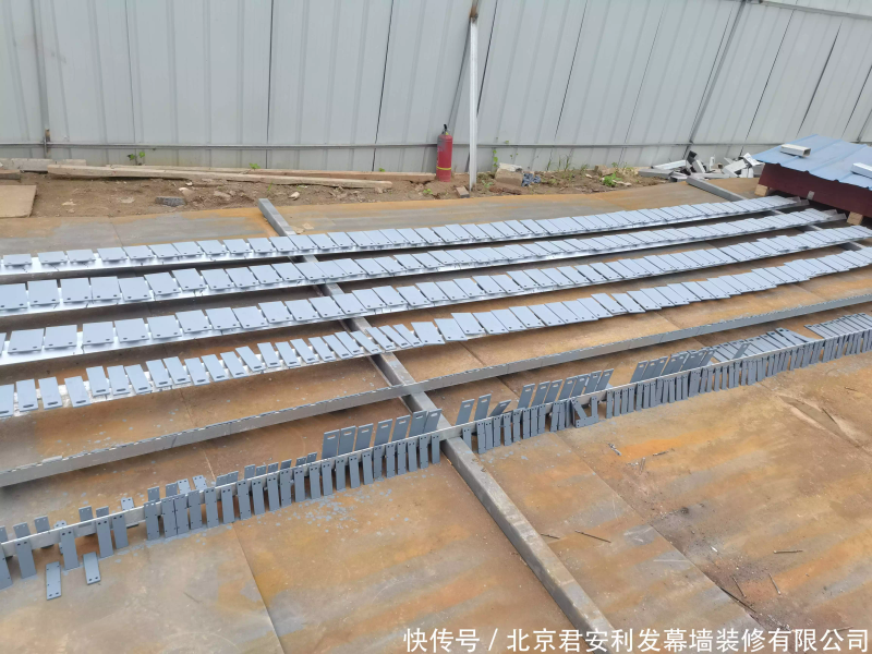 Water spill maintenance programme for curtain walls