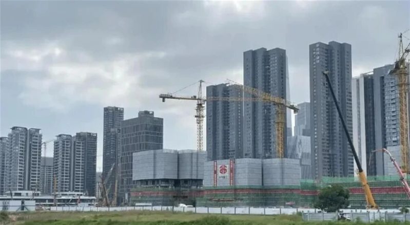 Maintenance of lifts in subsectors