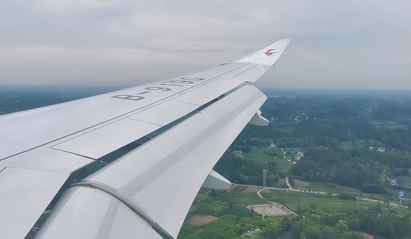 Aircraft structure drawings literacy and common maintenance manuals