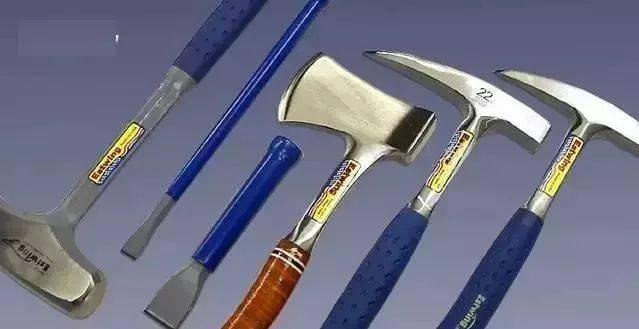 Vehicle maintenance tool management