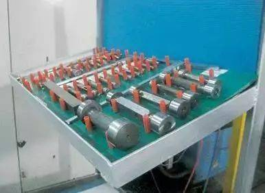 Vehicle maintenance tool management