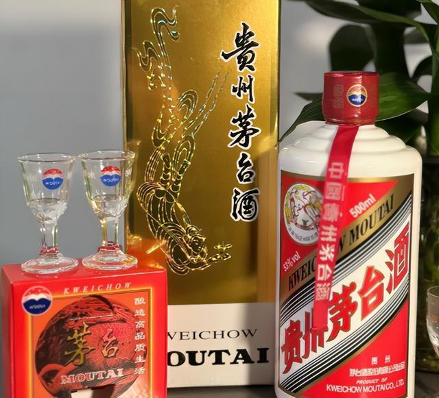 The blue of the river dreams