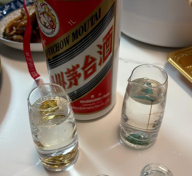 The blue of the river dreams