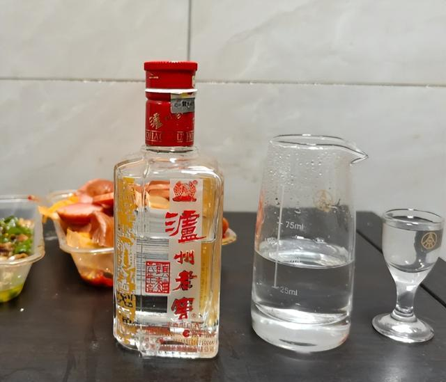 The blue of the river dreams