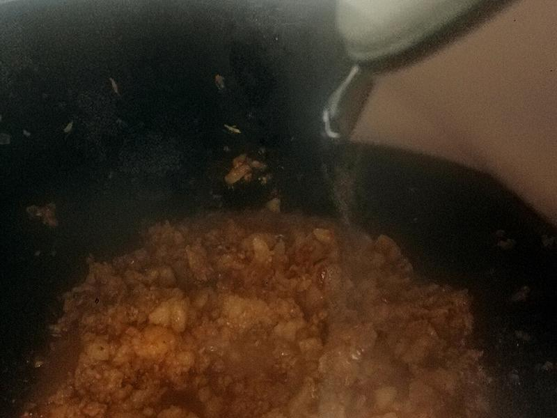 It's a video of the way the bun was squeezed