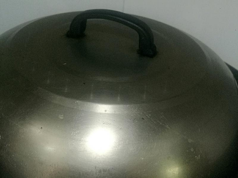 It's a video of the way the bun was squeezed