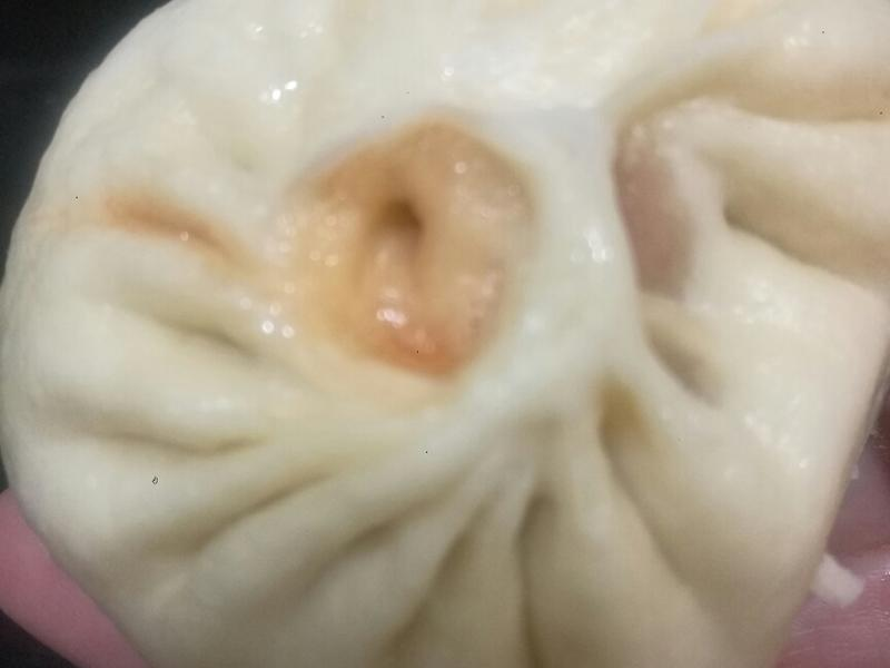 It's a video of the way the bun was squeezed