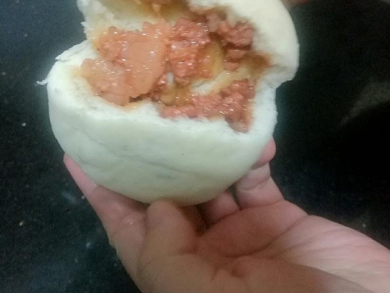 It's a video of the way the bun was squeezed