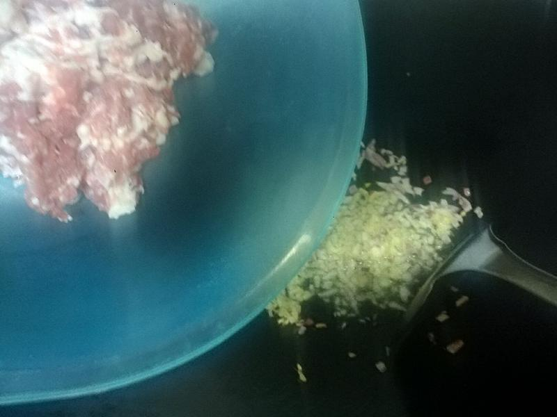 It's a video of the way the bun was squeezed