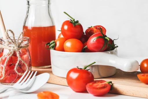 Tomato tree field cultivation techniques