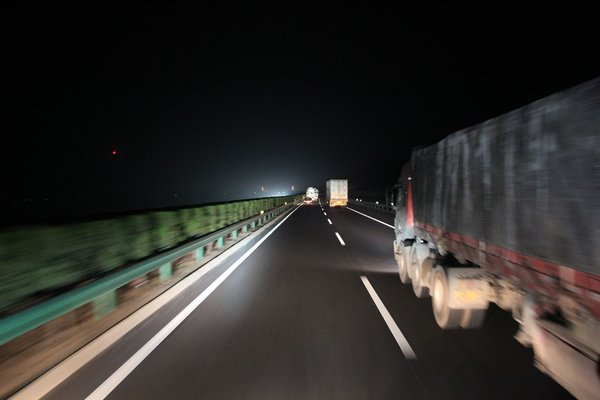 Characteristics of halogenated tungsten lamps