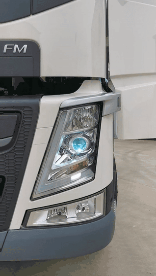 Characteristics of halogenated tungsten lamps