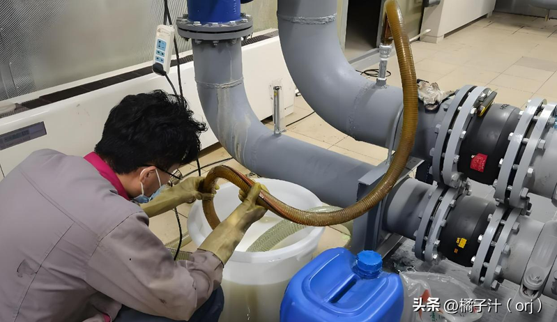 风冷模块机组中央空调设备维修保养