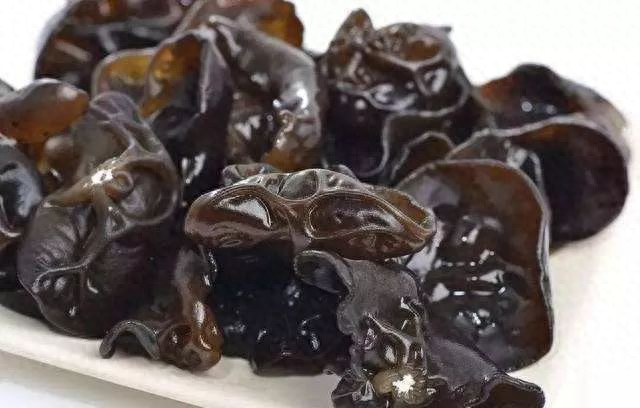 “半透明”操作，栽培黑木耳窍门多