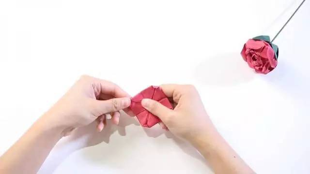 玫瑰花的折纸方法
