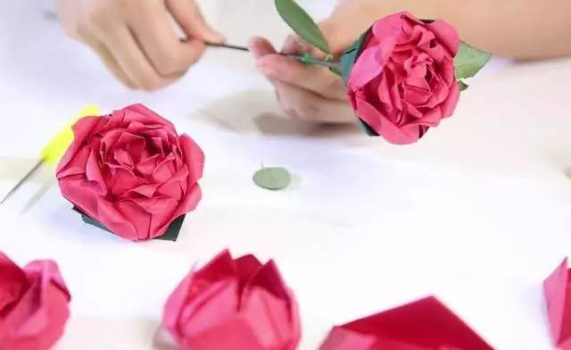 玫瑰花的折纸方法