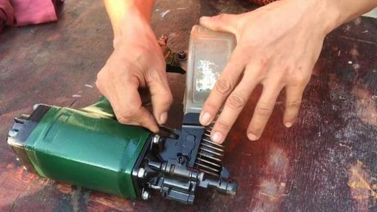 气动钉枪工作原理