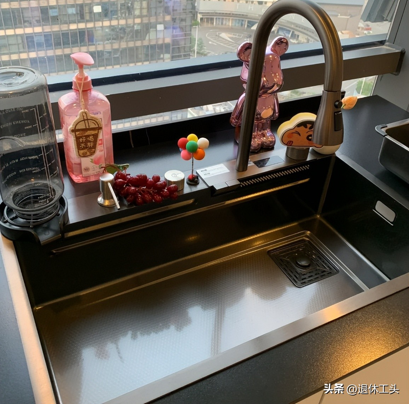 Picture of the single price of the sink