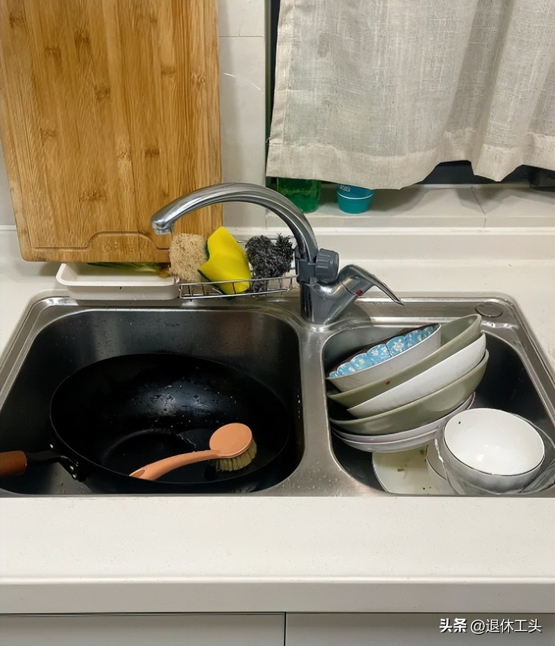 Picture of the single price of the sink