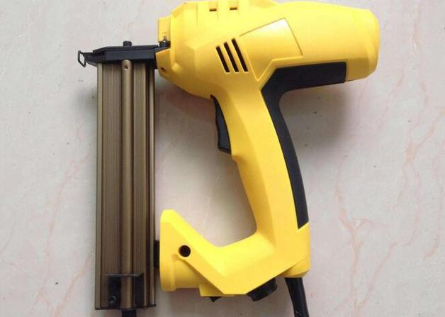 气动钉枪工作原理