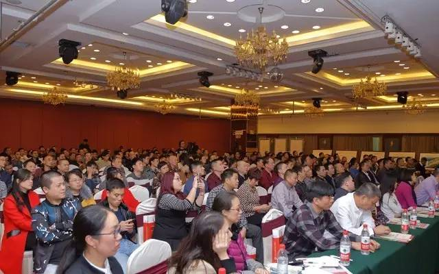 华南国际灯饰城价位