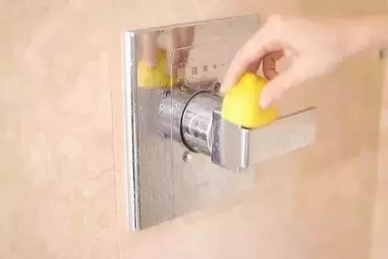 淋浴龙头漏水维修