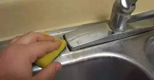 淋浴龙头漏水维修