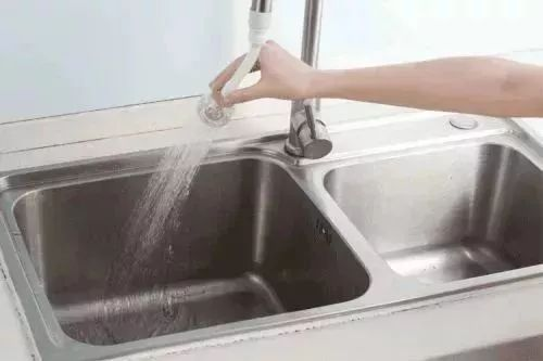 淋浴龙头漏水维修