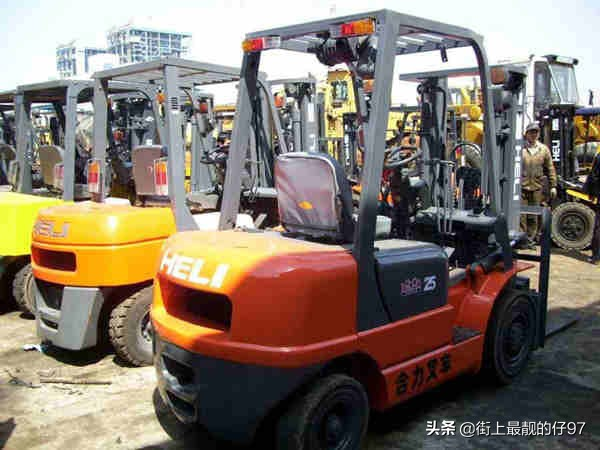 手动叉车维修保养