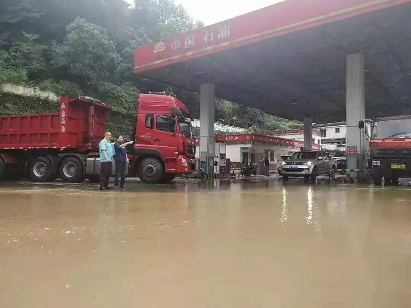 发动机进水维修费用