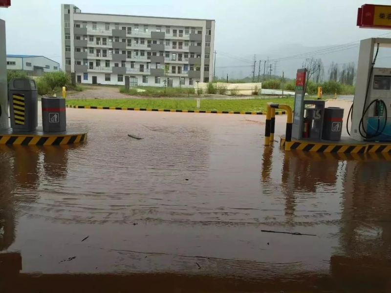 发动机进水维修费用