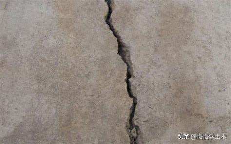 大体积混凝土中温度裂缝的成因