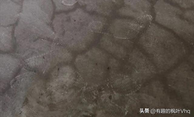 大体积混凝土中温度裂缝的成因