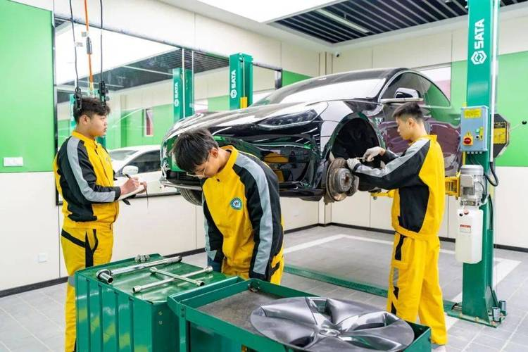 函授汽车检测维修技术