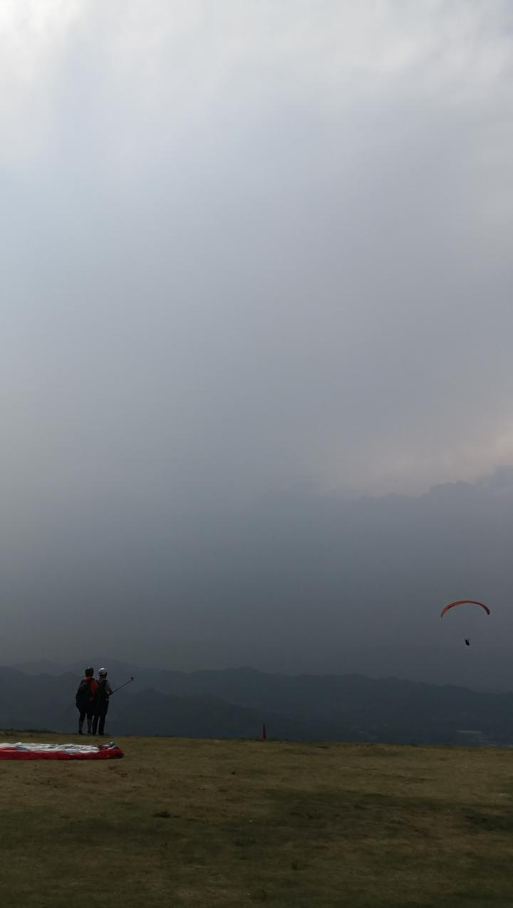 进行人工增雨的原理是干冰