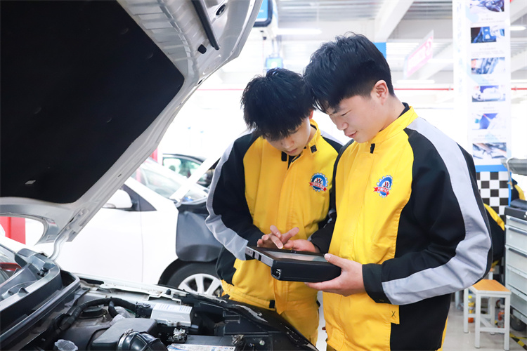 函授汽车检测维修技术