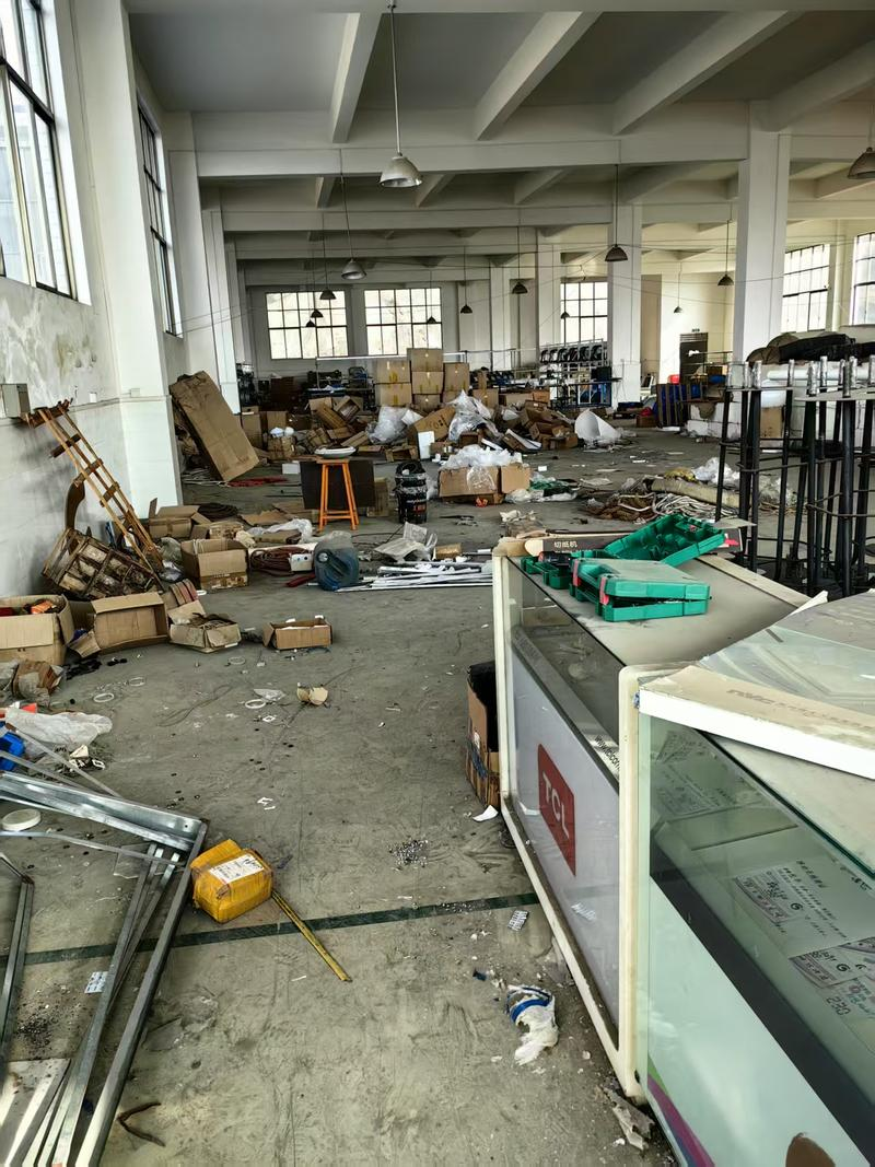 Tenders for the relocation of hydraulic maintenance machines