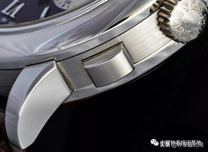 Watch maintenance tutorials