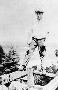 为了研究过山车的原理物理小组