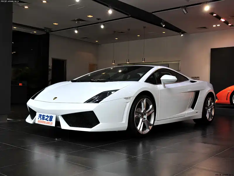 How much is lamborghini rent a day