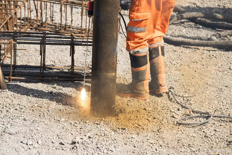 Waterproof structure of basement rolls