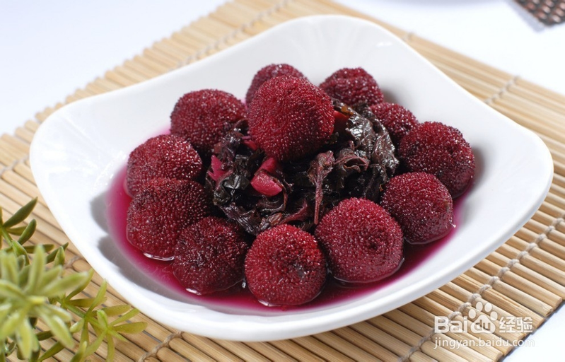 The technique of growing yang mei tree