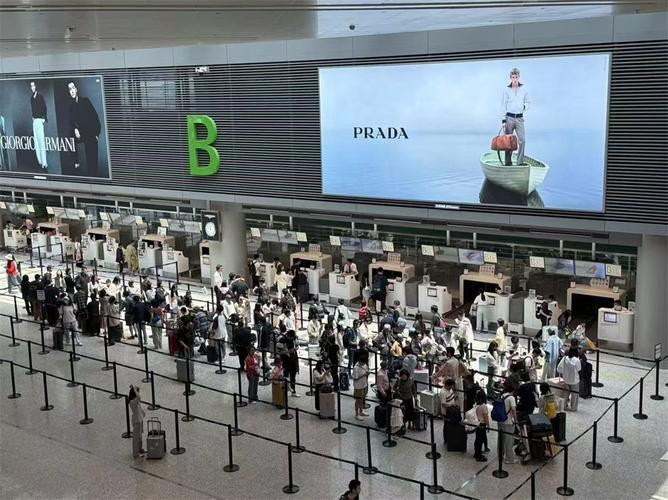 中国民航运输单价与全球相比