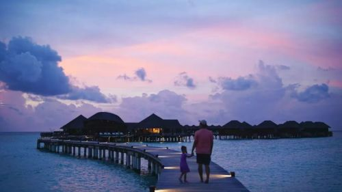 中国民航运输单价与全球相比